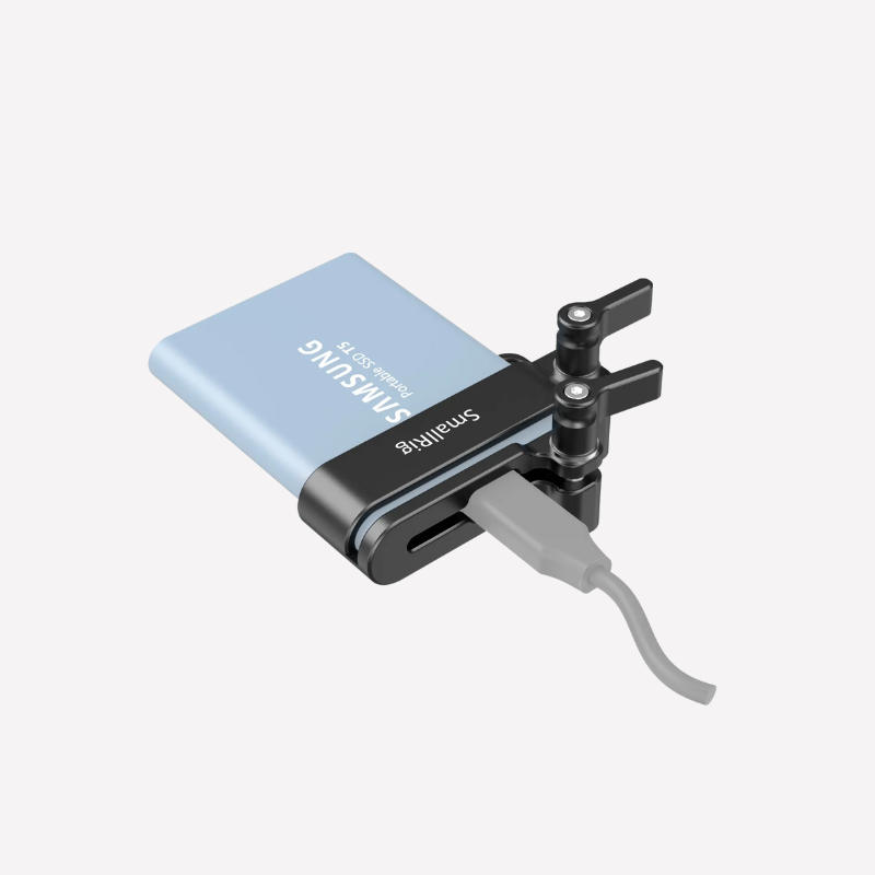 SMALLRIG 2245B Soporte de Montaje Compatible con Samsung T5, Adaptador para Jaula BMPCC 4K, 6K - 2245B