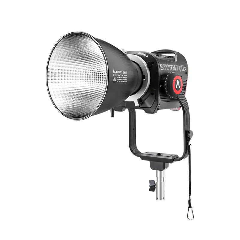APUTURE STORM 700x Kit